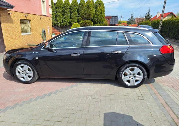 Opel Insignia cena 24900 przebieg: 247000, rok produkcji 2011 z Dukla małe 631